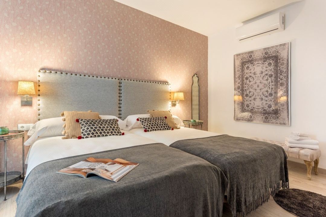 Genteel Home Mano de Hierro
