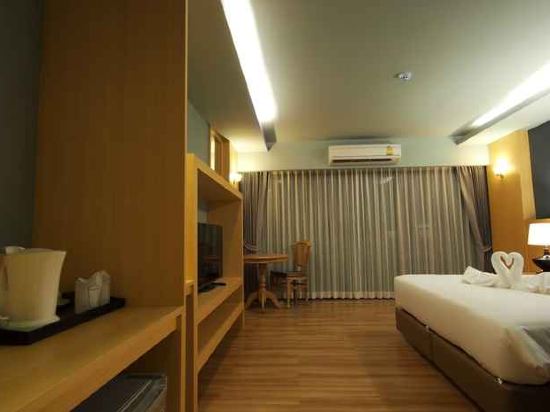 Le Naview @Prasingh Room Type - Superior King Room