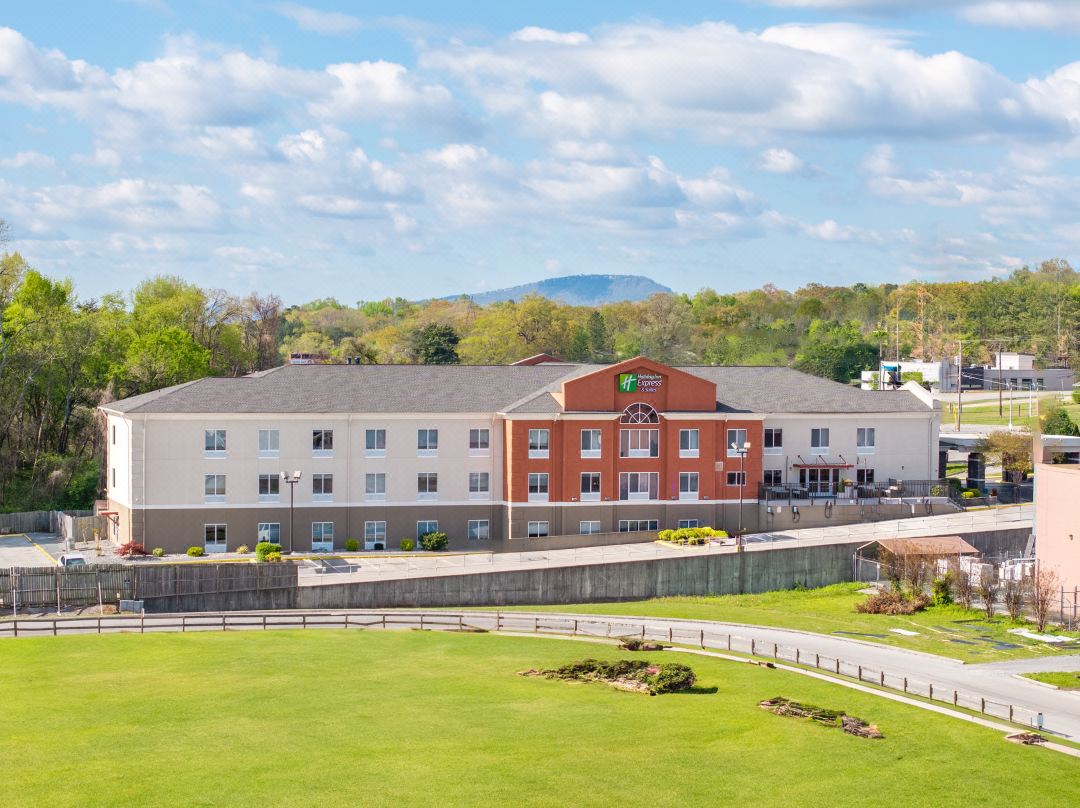 Holiday Inn Express & Suites CHATTANOOGA-HIXSON by IHG