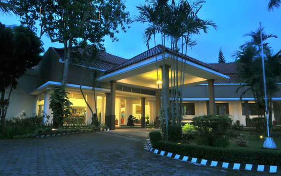 Candisari Hotel & Resto