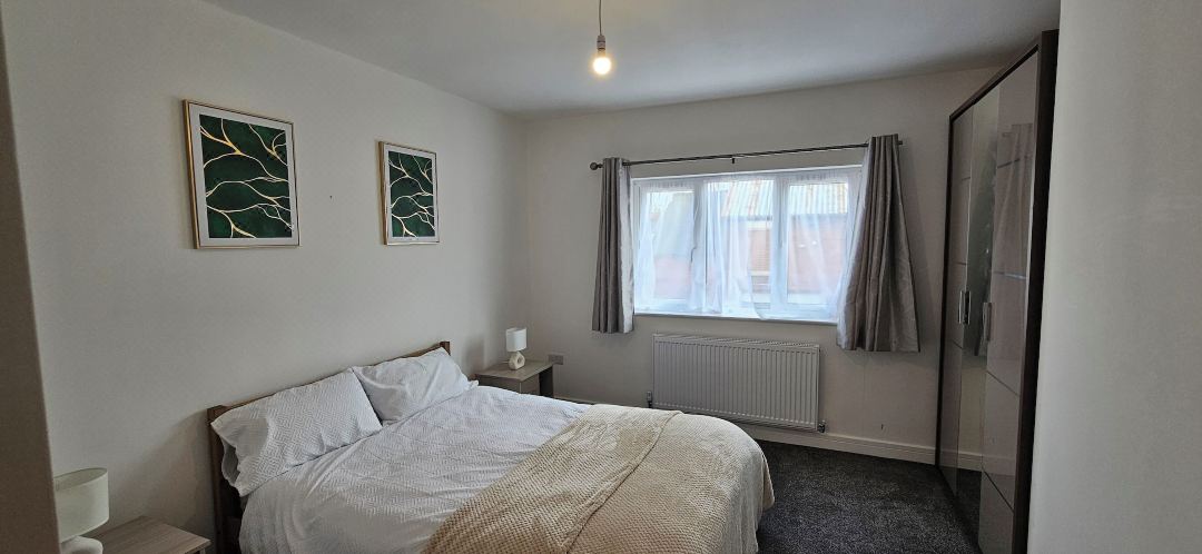 Citrine Suite 4 Bed House in Stoke on Trent