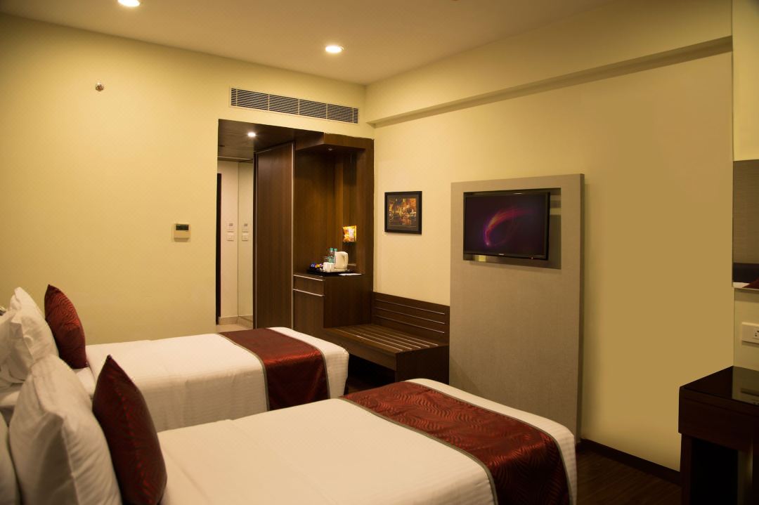 V7 Hotel