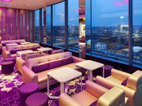 希尔顿酒店主图