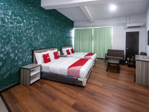 OYO 89840 69 Room 4 Stay