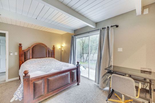 Bay Area Escape on 5 Acres: Pet Friendly, Views