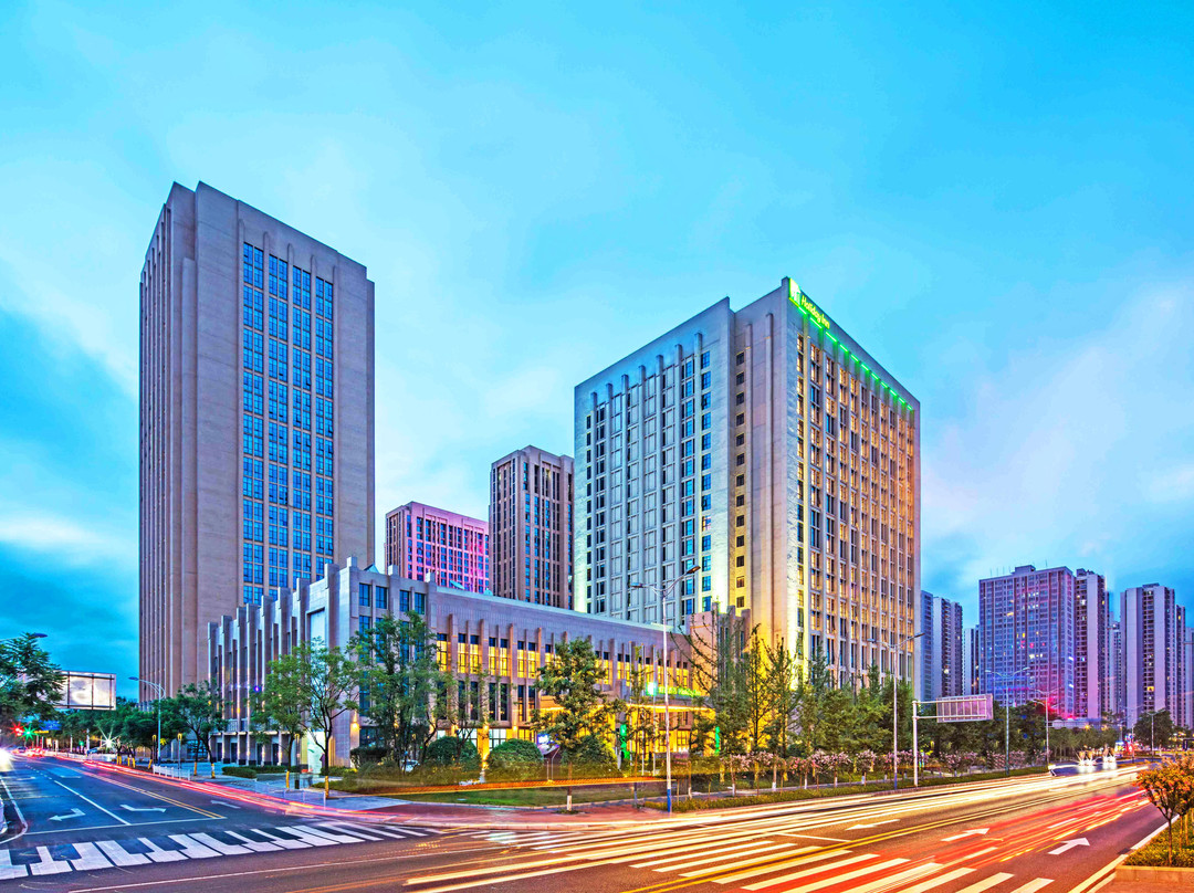 重庆富力假日酒店（大学城熙街店）主图