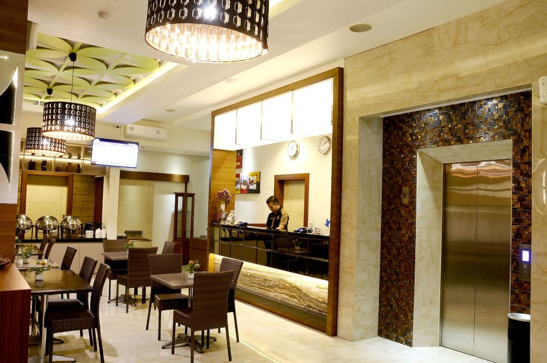 Biz Boulevard Hotel