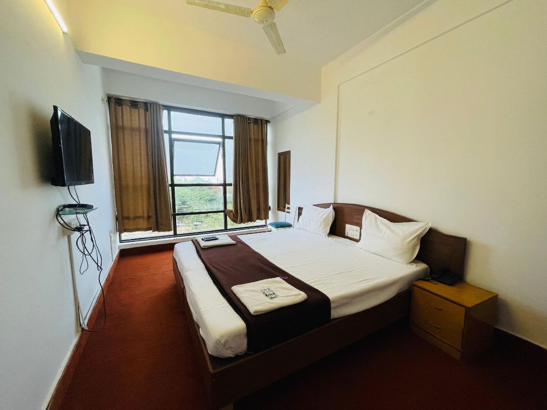 Zeke Hotels