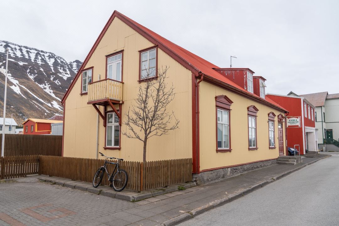 Guesthouse Ísafjördur - Gamla