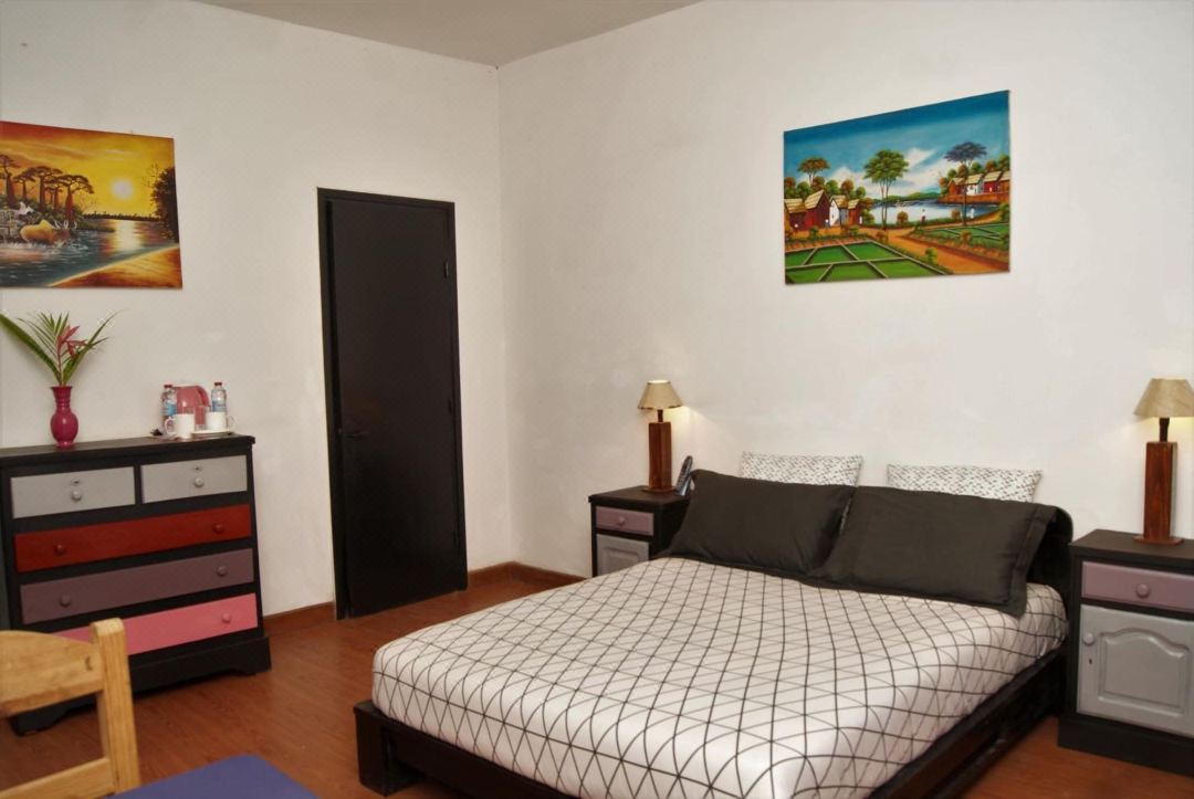 Villa Mahefa - WiFi Fibre - Parking & Jardin - Netflix - Hôtel Proche RN1, RN4, RN7