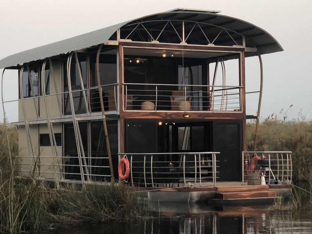 納穆夏薩河別墅酒店