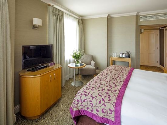Pomme d'Or Hotel Room Type - Premier Room