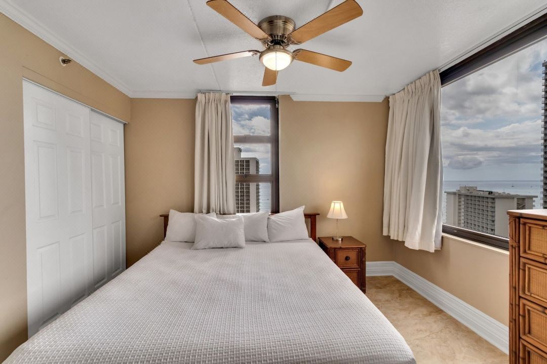 第22層公寓，擁有壯麗的海景和免費停車位！由Koko度假屋出租