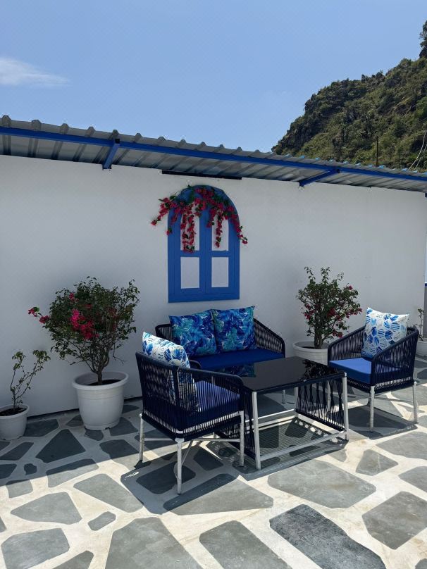 A Santorini Home - by le Rêve 5Mins from Mall Road