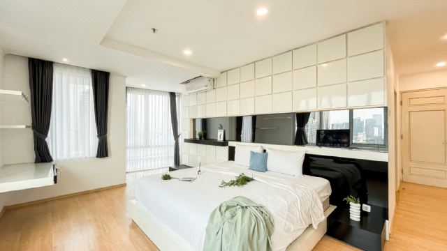 Spacious Luxury 2BR Apartment With Extra Room at FX Residence By Travelio