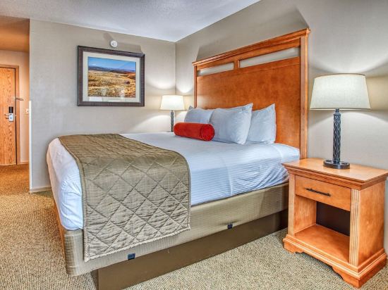 Best Western Rory & Ryan Inns Room Type - Suite, 2 Queen Beds, Non Smoking, Refrigerator & Microwave