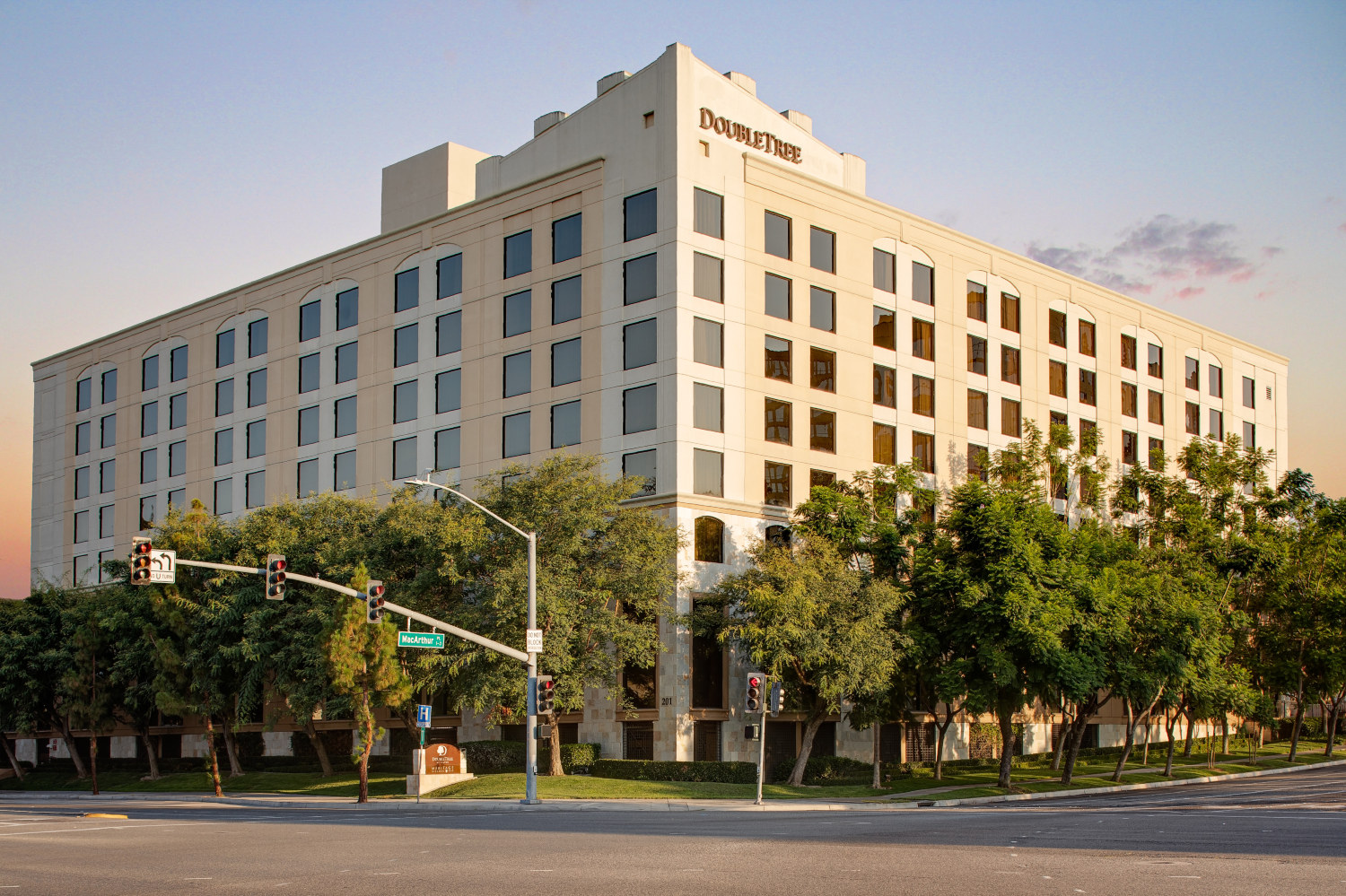 Hotel Zessa Orange County Airport, A Doubletree By Hilton-官方