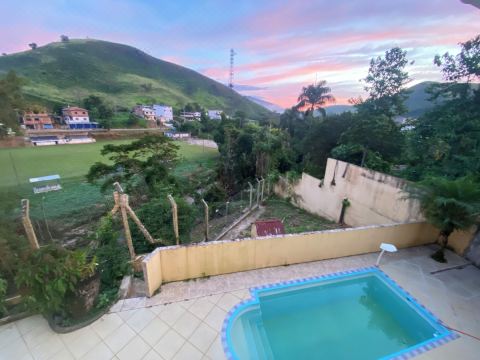 เบเนดิโต 58