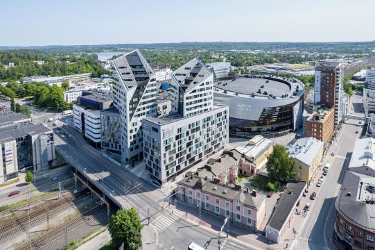 第15層頂層公寓，帶按摩浴缸和60平方米露台