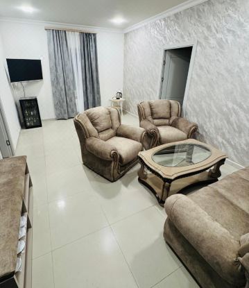 Luxe Plaza Hotel near EVN Zvartnots airport