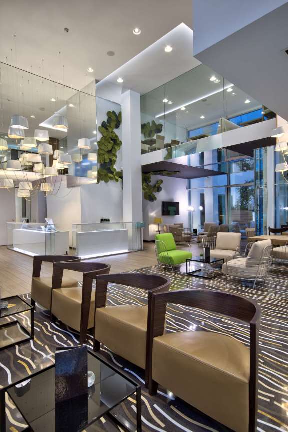 瓦伦蒂娜酒店-官方