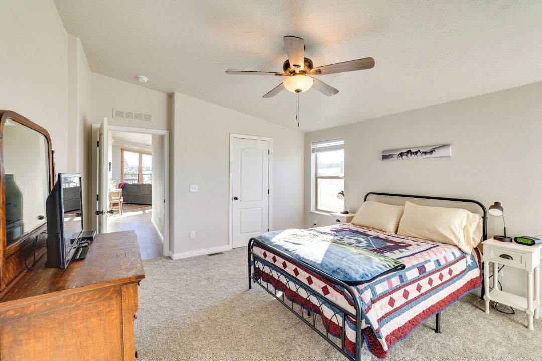 Peaceful Deary Vacation Rental w/ Deck & Views!