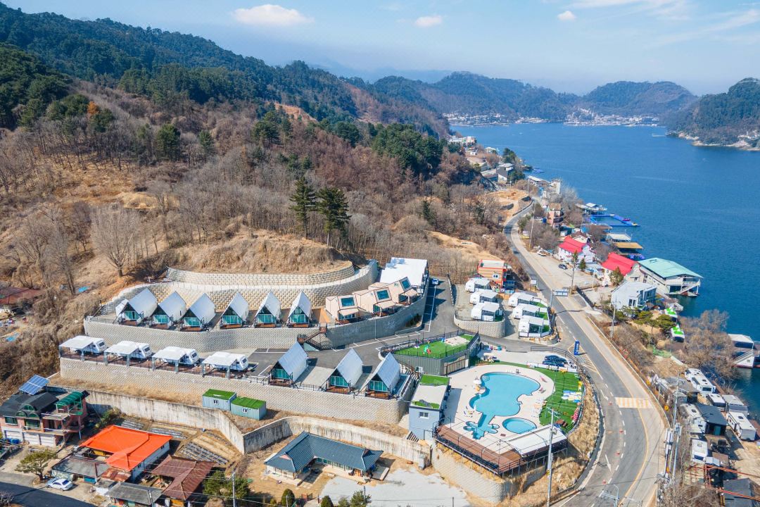 Gapyeong Violin Glamping N Caravan