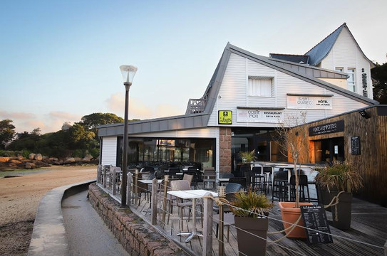 皮若斯酒店住宿-Logis Hôtel Saint-Guirec et de la Plage