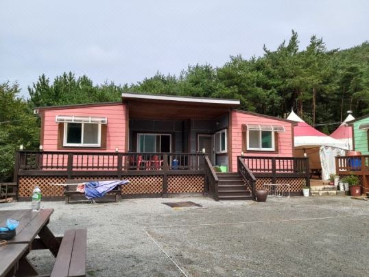 Taean Pension Tom and Jerry