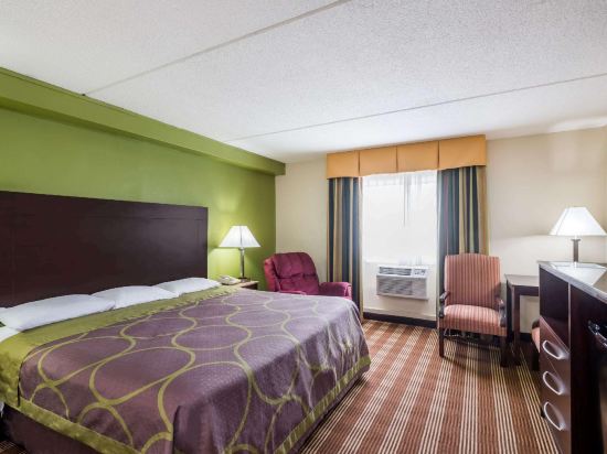 Super 8 by Wyndham Bangor Room Type - King Room - Non-Smoking