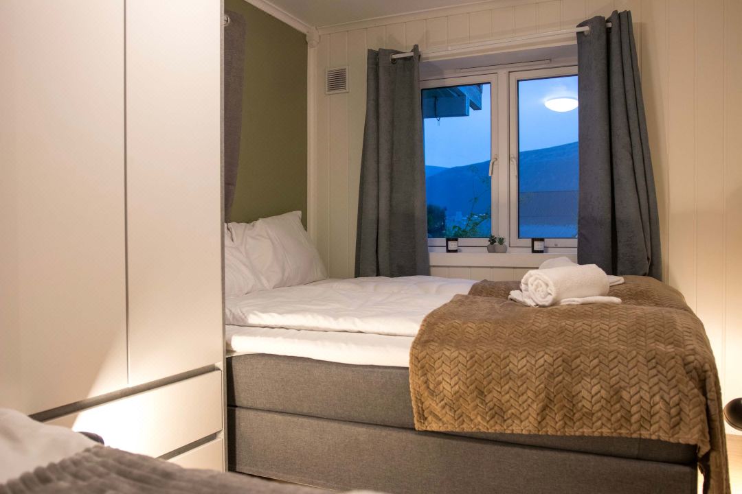 Charming 2BR Tromso Home Wi-Fi & heater