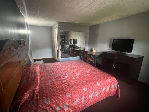 Capital O Empire Motel Chicago I-94