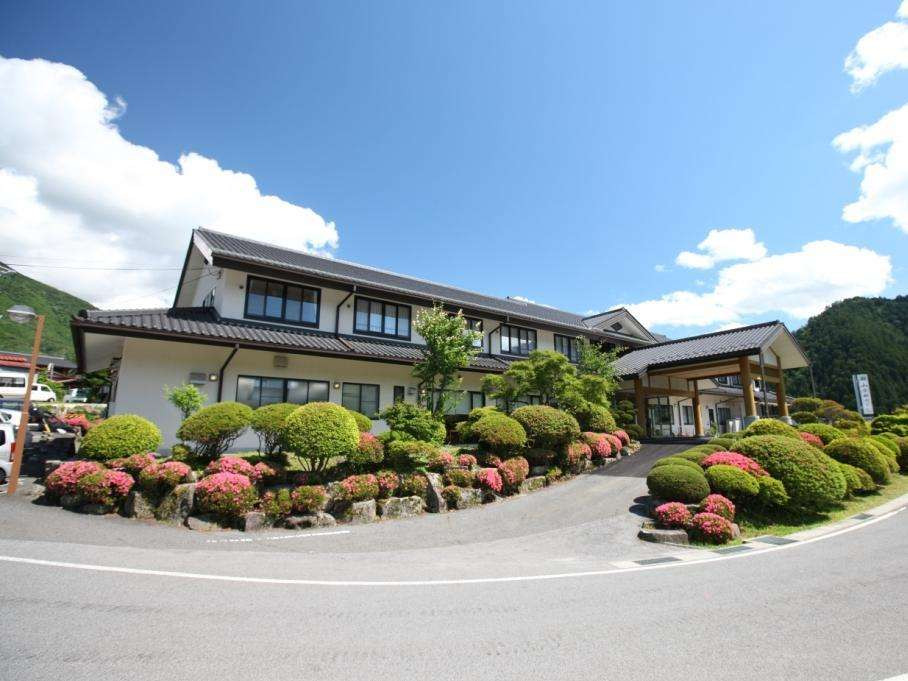 内扎姆酒店
