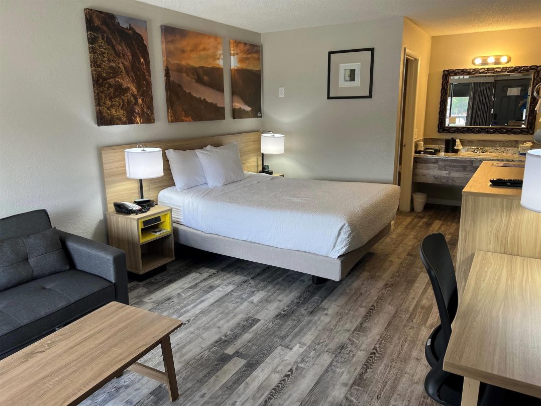 Days Inn by Wyndham Branson Ozarks