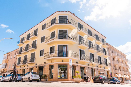 洛阿费雷列斯酒店