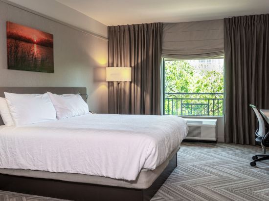 Hilton Garden Inn Mobile Downtown Room Type - 1 KING BED