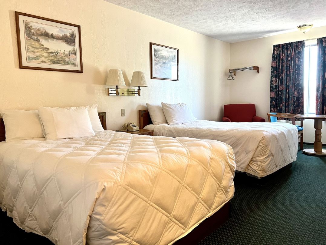 Baxter Inn 4 Less