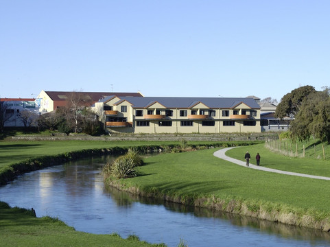 Grovetown酒店住宿-Waterfront Motel