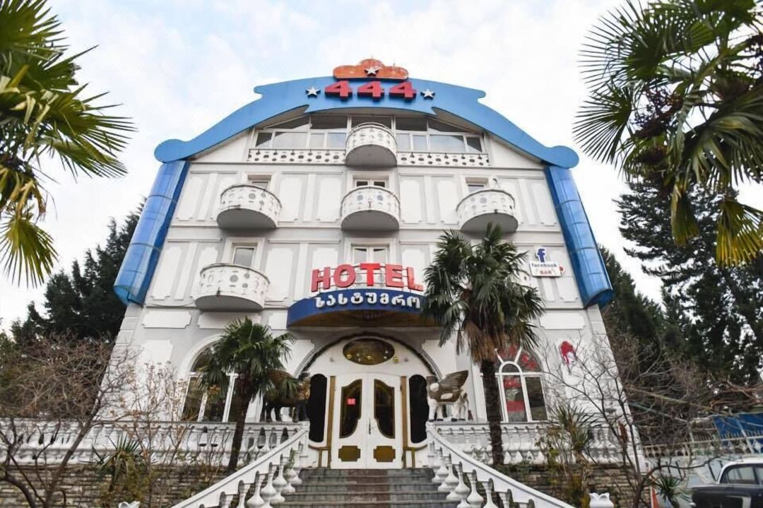 Hotel444