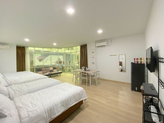 CN Homestay A2 Floor 1 at Nagoya Hill Mall