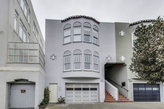 Flexible Studio with Coffee Station and Dining Table - Cozy Spacious