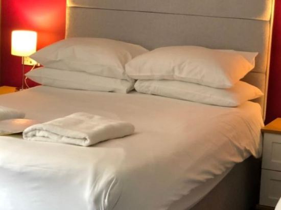 B+B York Room Type - Classic Quadruple Room