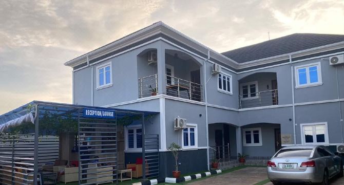 Geoworld Apartments & Suites