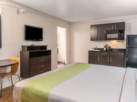 沃思堡西医药中心6号一室公寓酒店