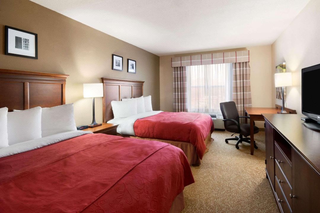 Baymont Inn & Suites by Wyndham Morrow/Atlanta I-75 South