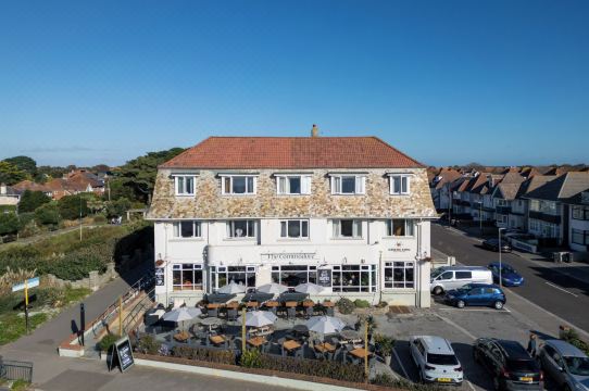 Commodore Hotel by Greene King Inns