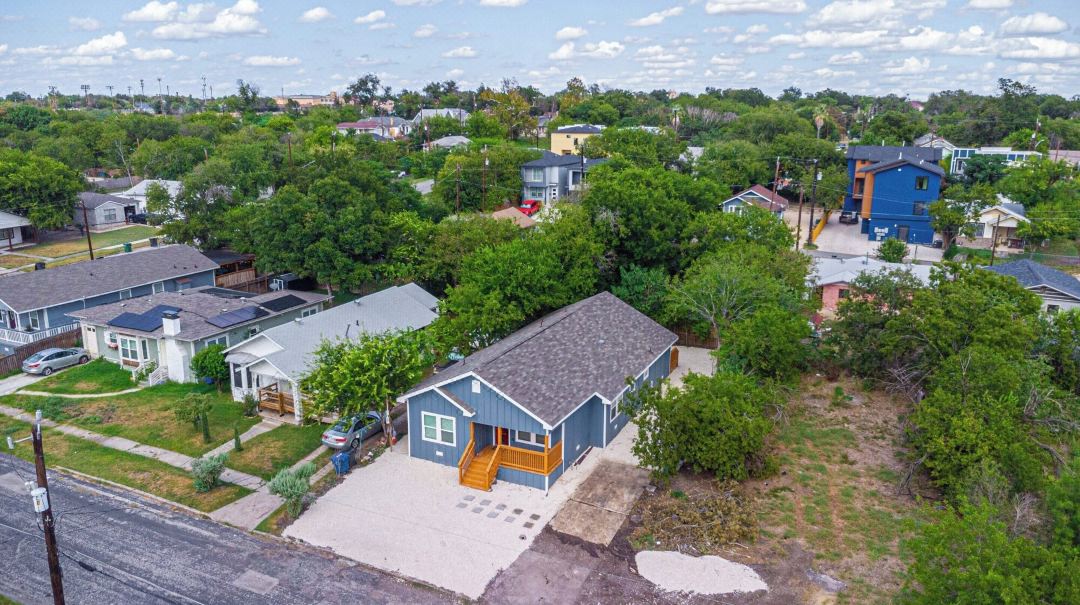 Comfortable 4BR2.5BA Family Home Near Riverwalk