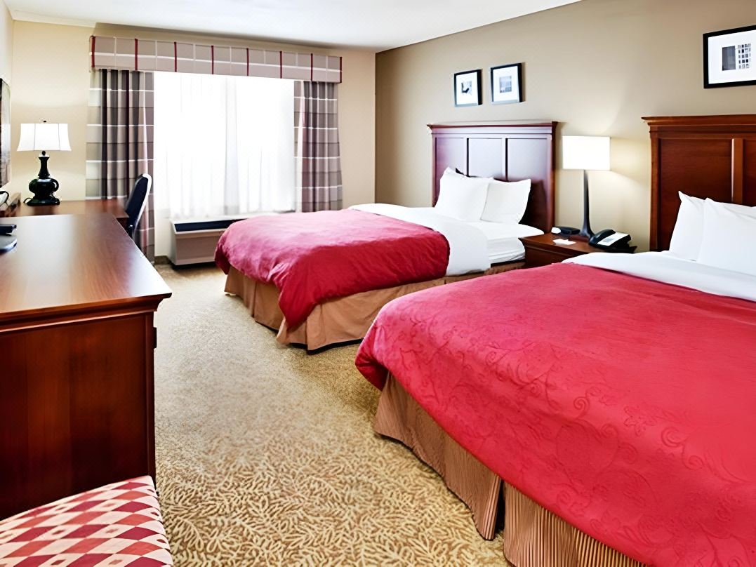 Baymont Inn & Suites by Wyndham Morrow/Atlanta I-75 South