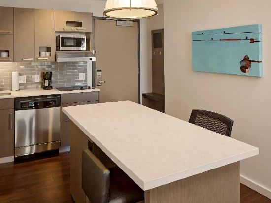 Hyatt House Portland/Downtown Room Type - Specialty King Studio Suite with Sofa Bed and Kitchen Hyatt House Portland/Downtown Room Type - Specialty King Studio Suite with Sofa Bed and Kitchen