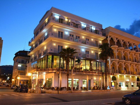 拉席雷内塔酒店